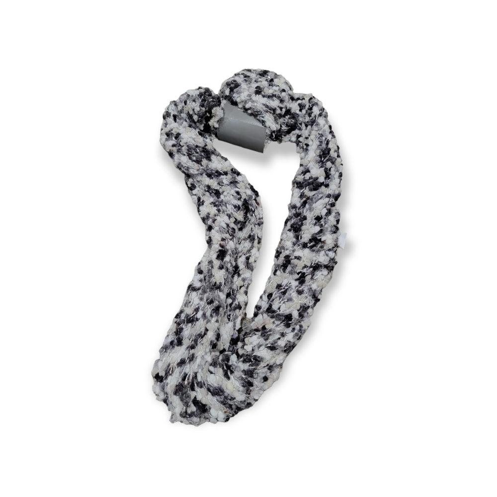 NWT Covington Black and White Circle Wrap Scarf